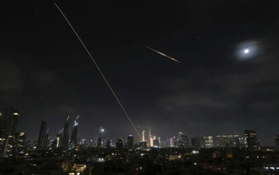 Tel Aviv'deki stratejik bir nokta vuruldu.